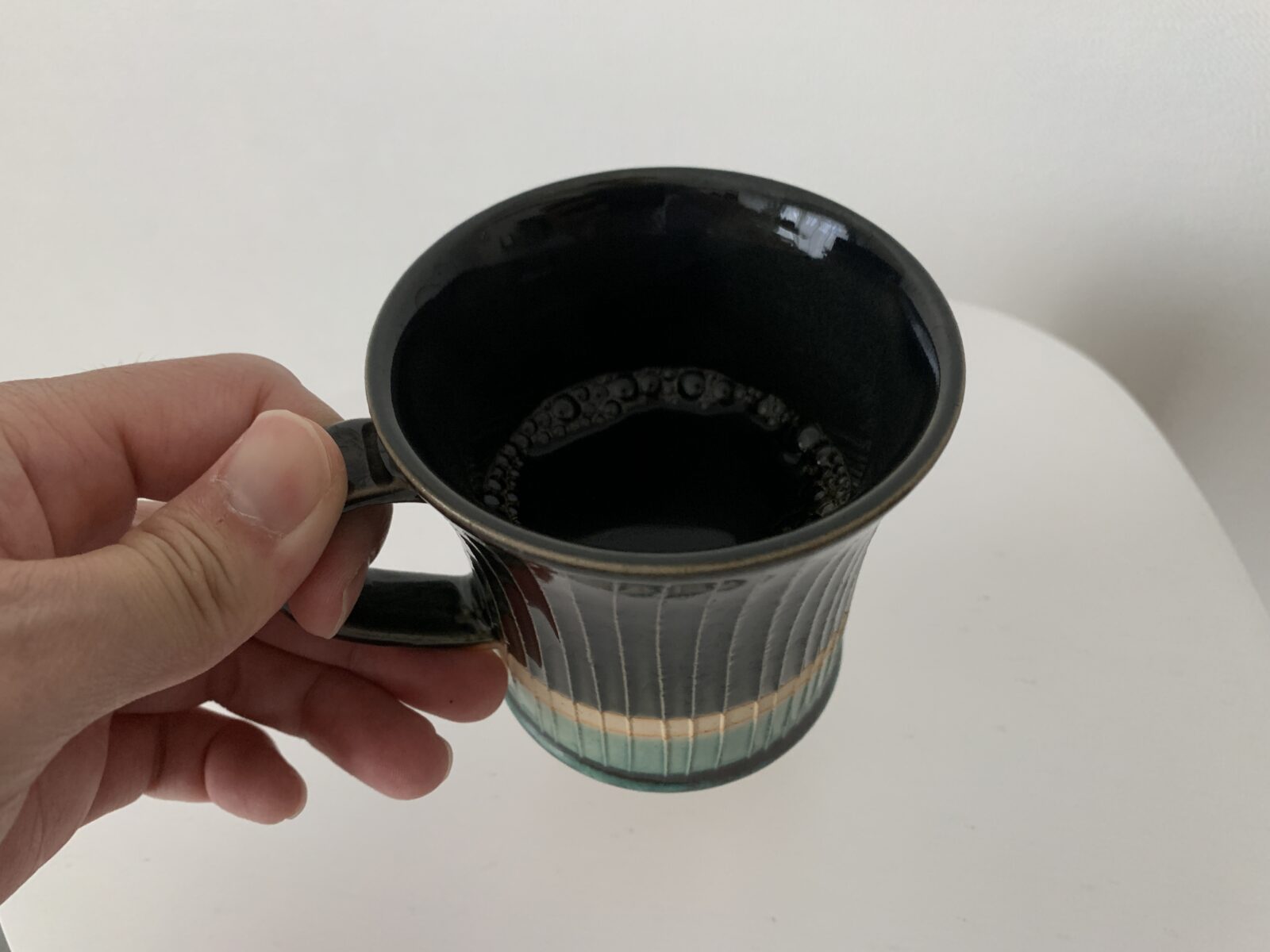 マグカップにコーヒー